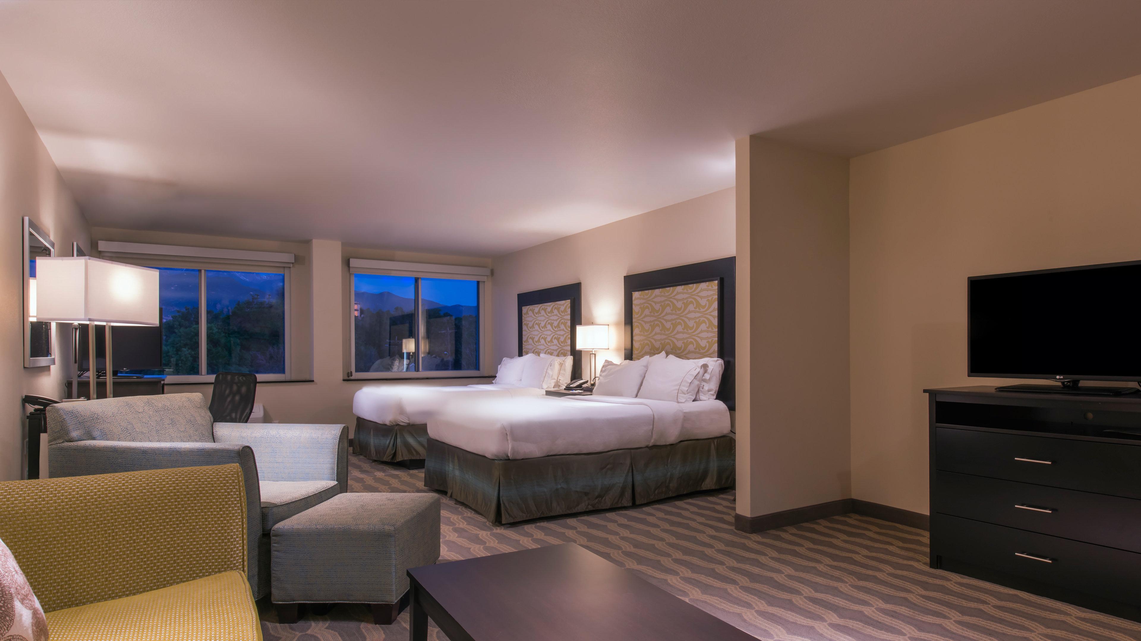 Holiday Inn Express & Suites Colorado Springs Central By Ihg Экстерьер фото
