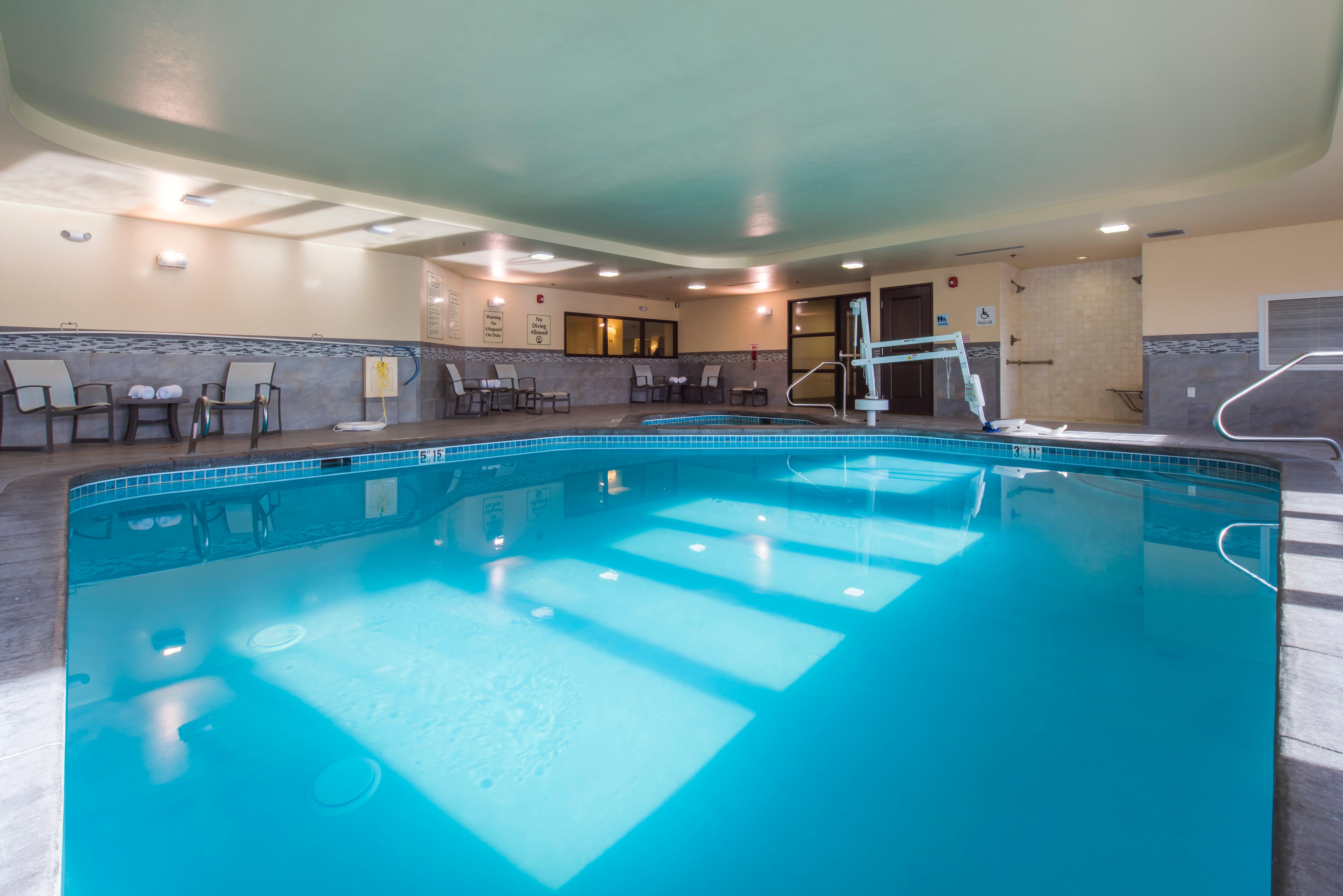 Holiday Inn Express & Suites Colorado Springs Central By Ihg Экстерьер фото