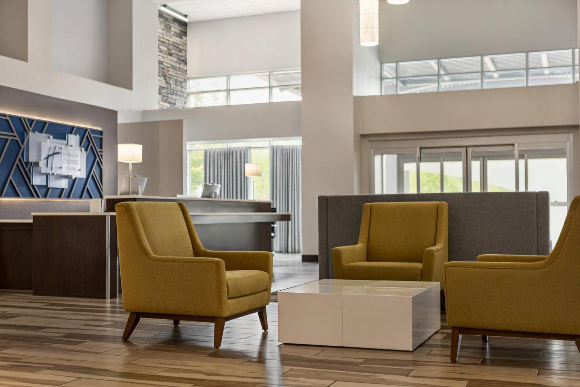 Holiday Inn Express & Suites Colorado Springs Central By Ihg Экстерьер фото