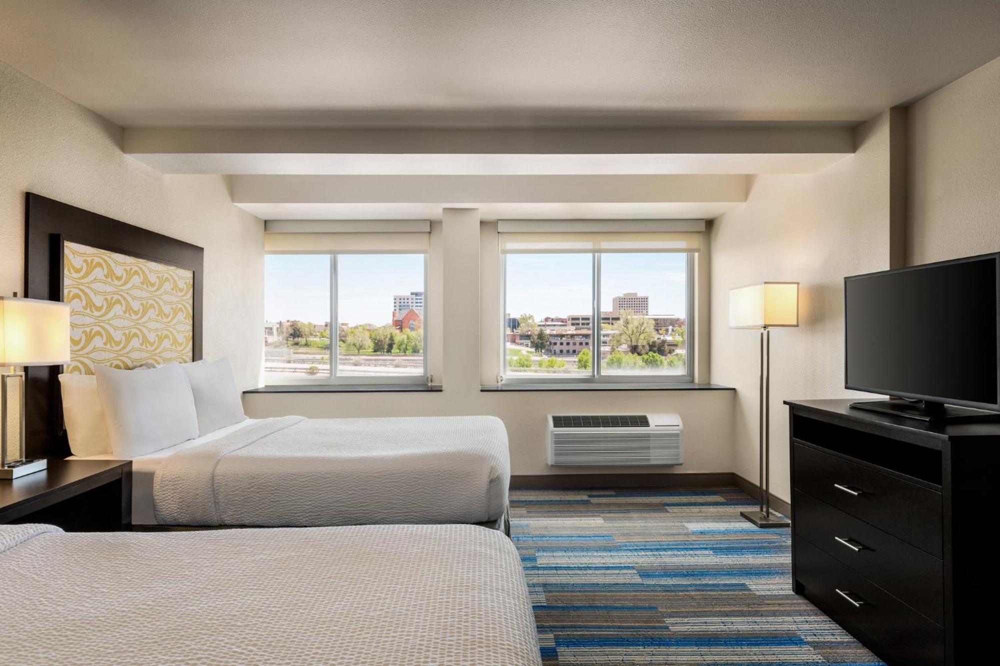 Holiday Inn Express & Suites Colorado Springs Central By Ihg Экстерьер фото