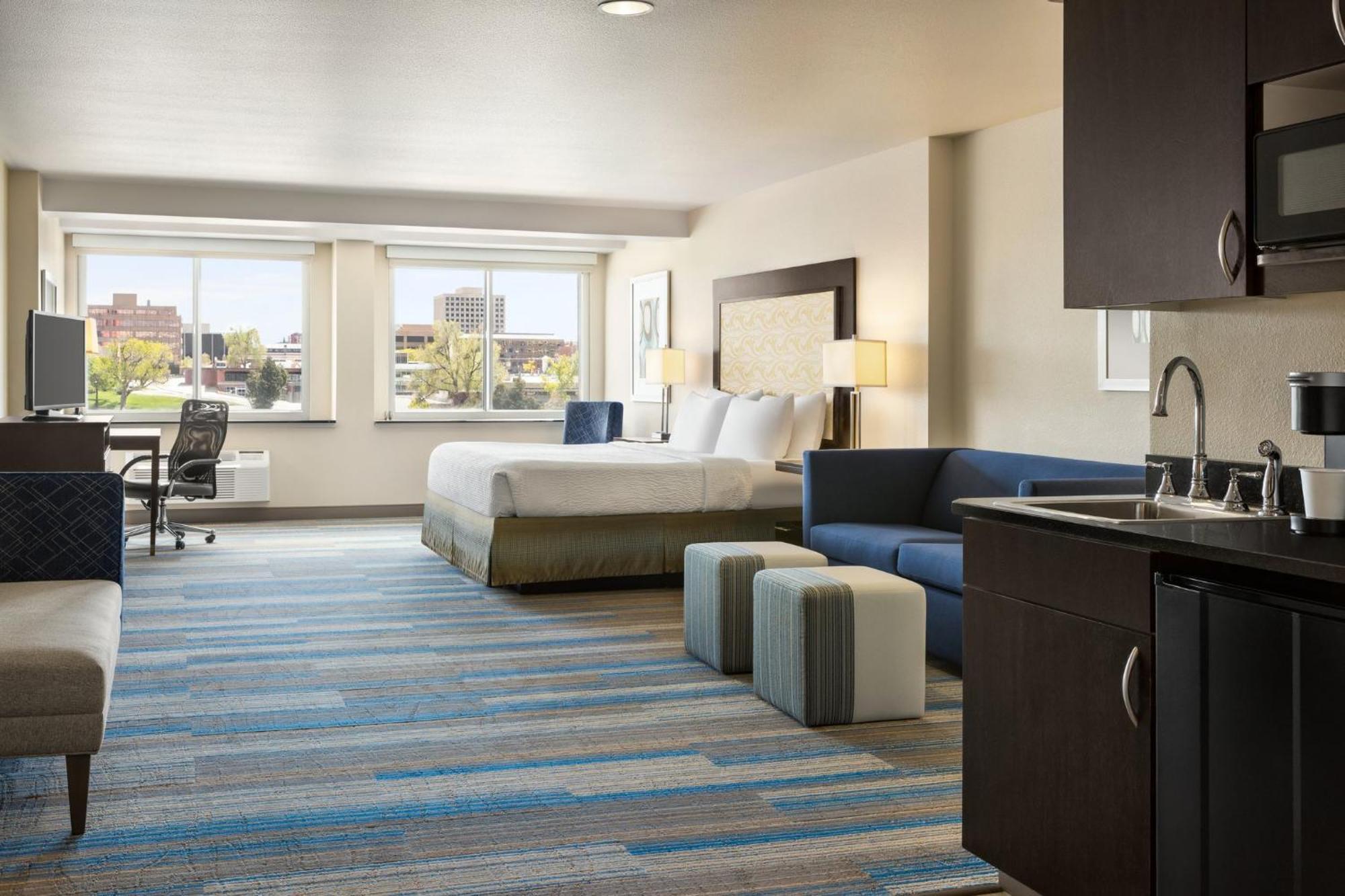 Holiday Inn Express & Suites Colorado Springs Central By Ihg Экстерьер фото
