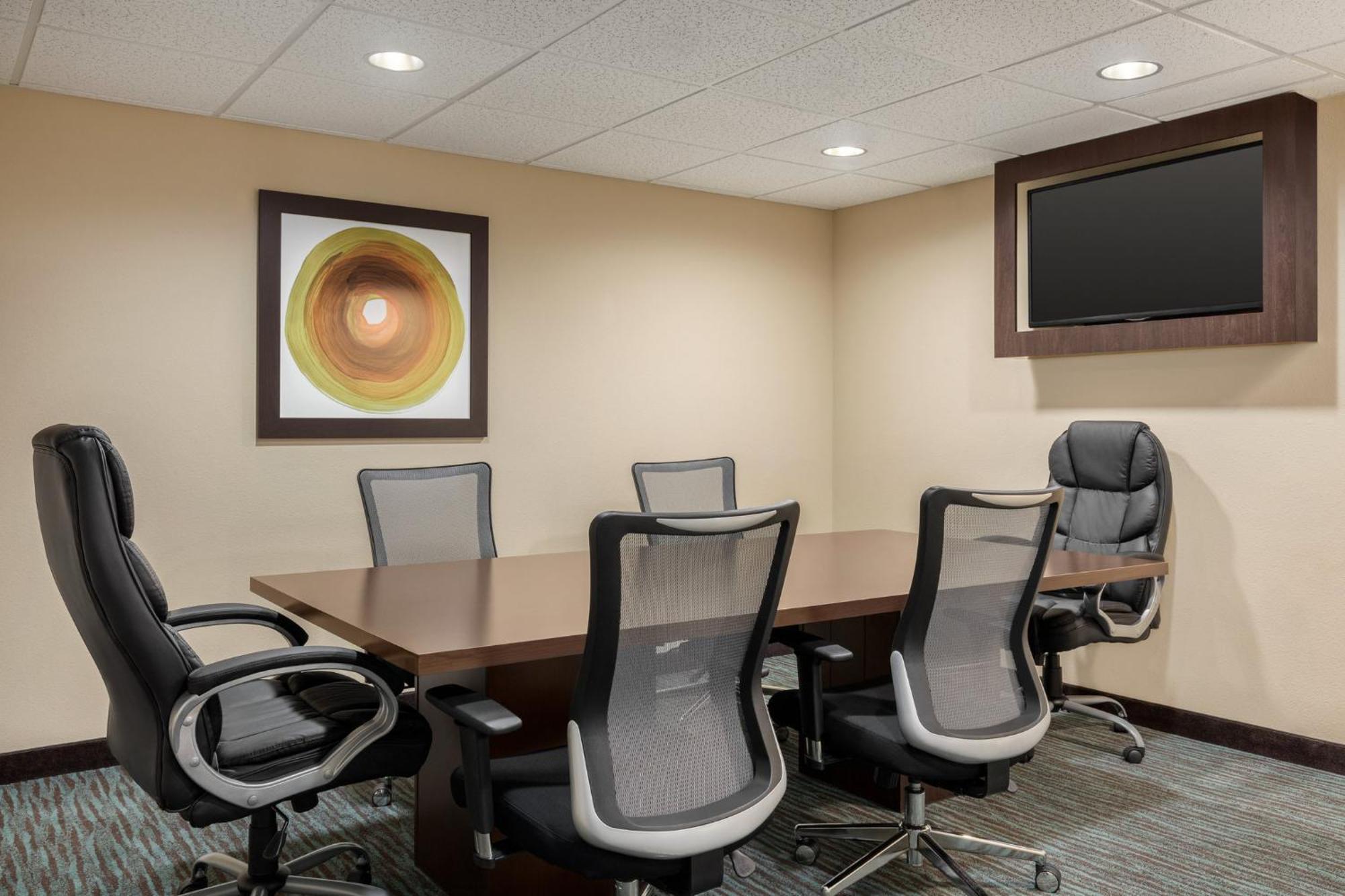 Holiday Inn Express & Suites Colorado Springs Central By Ihg Экстерьер фото